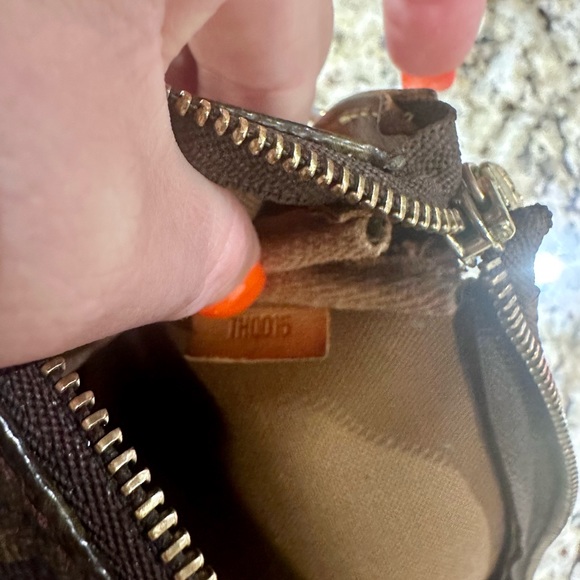 Takashi Murakami Louis Vuitton Pochette - Picture 8 of 9